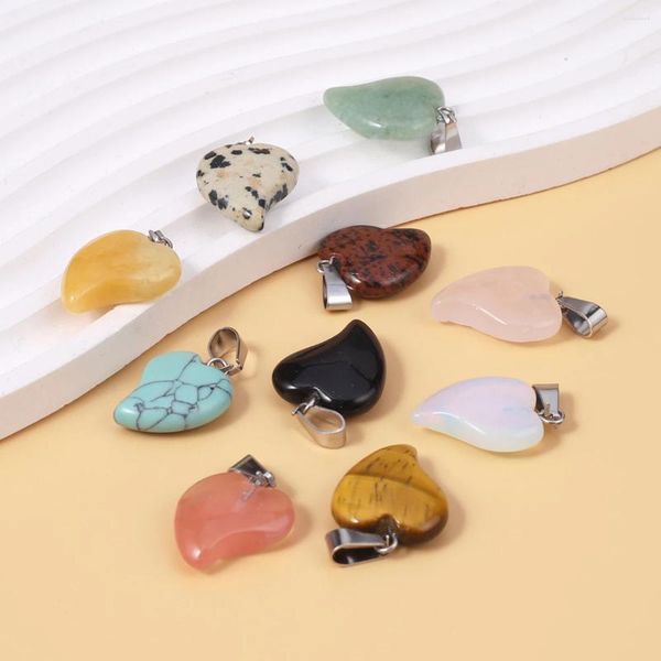Colliers de pendentif 10pcs Pendants en pierre naturelle Reiki Heury Heart Face Crystal Quartz Charmes pour les bijoux Faire du bricolage Collier pour femmes