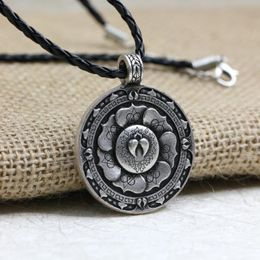 Hangende kettingen 10stcs Tibet Spirituele ketting Bloem Mandala Sacred geometrie Amulet Religieuze sieraden