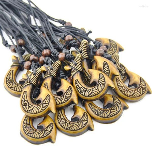 Collares colgantes 12 piezas/lote Tribal Yak hueso tallado Zealand Maori Matau Collar de gancho de pescado para hombres Regalo para mujeres YN614