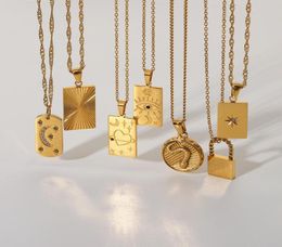 Pendentif Colliers 18 carats plaqué or en acier inoxydable aile mythologie grecque collier carré Shina mythe Tarot chevalière pour femmes 3671889