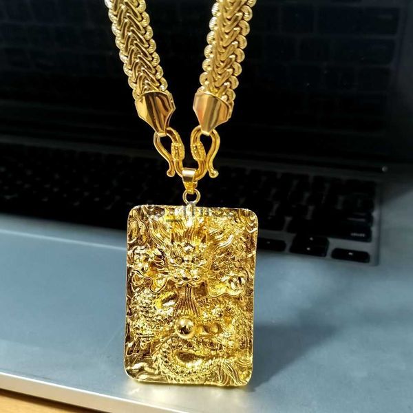 Collares pendientes Tono de oro de 18 quilates Hombres El dragón Collar colgante en 10 mm 11 mm ancho de cadena para joyería de regalo J230612