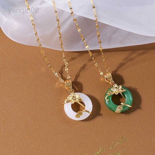 Pendentif Colliers 18K Plaqué Or Véritable Fleur Jade Collier En Acier Inoxydable Chaîne À Lèvres Ronde Naturelle Jade Agate Pendentif Collier Chanceux HKD230712