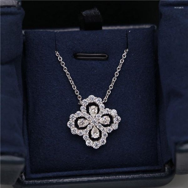 Pendentif Colliers 1PC Collier de goutte d'eau à la mode Trèfle Design Zircon Clavicule Chaîne pour femmes Mariée Déclaration de mariage Bijoux Cadeau