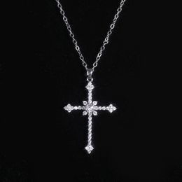 Pendentif Colliers 1 pcs Imitation Or Blanc Collier Dames Vent Froid Plein De Diamants Étoile Brillante Croix Pendentif Bijoux 230425