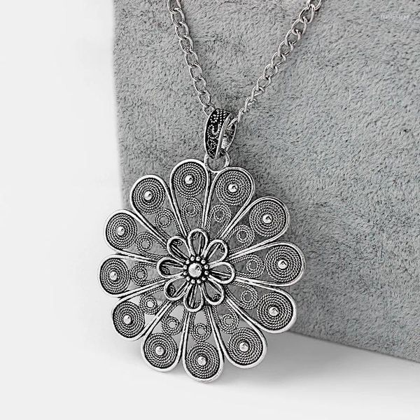 Pendentif Colliers 1pcs grande fleur en filigrane creuse ronde longue chaîne à maillons collier lagenlook