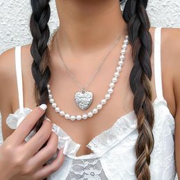 Collane con ciondolo 2 pezzi Cerchio imitazione perle perline Collana a catena per le donne Superficie concavo-convessa Grande amore cuore gioielli