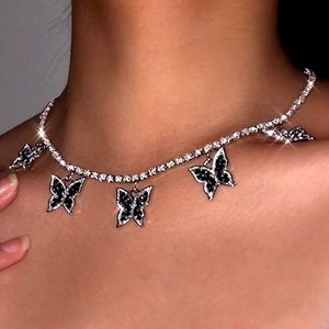 Colliers pendants 2021 NOUVELLE RHINATONE Collier de chaîne de tennis en métal pavé pour les femmes Crystal Rhingestone Animal Choker Party Y240420