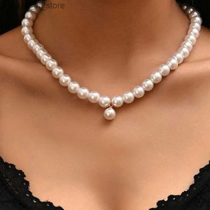 Collares colgantes 2021 Tendencia Joyería elegante Gargantilla de perlas grandes blancas Collar con colgante de perlas redondas Unquie Collar de moda para mujeres al por mayor X054H24112