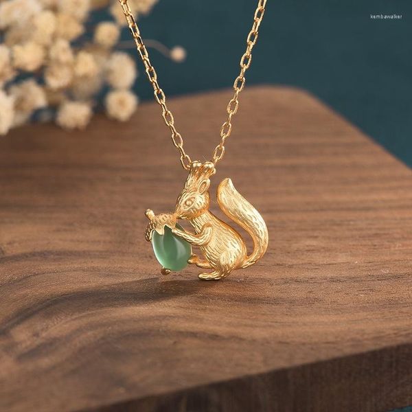Pendentif Colliers 2022 Vintage Un écureuil de jade Antique Or S925 Collier en argent pour femmes Bijoux de luxe léger