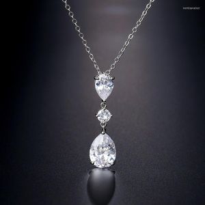 Pendentif Colliers 2023 Exquis Blanc Larme Zircon Pour Les Femmes Élégant Tempérament Collier De Mariée De Noce Bijoux Cadeaux