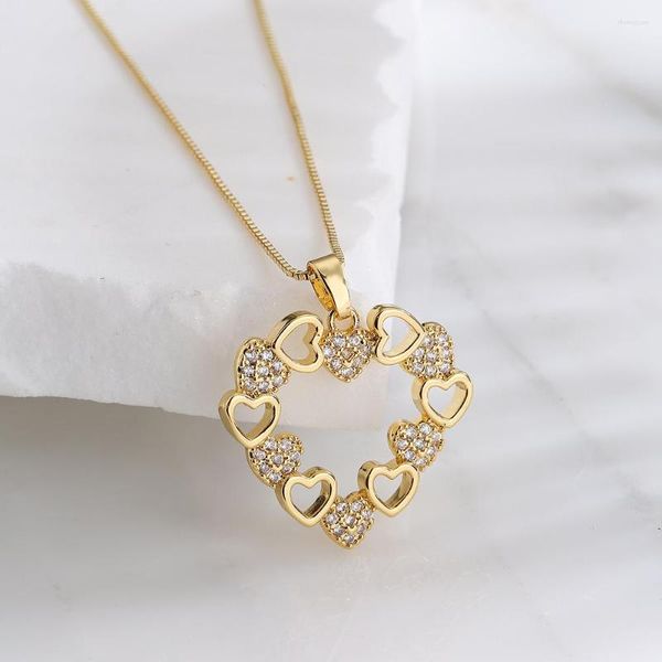 Colliers pendants 2023 Fashion Hollow Design Heart High Quality Couleur Coupper Bijoux Bijoux cubique Zircone Femme Bijoux