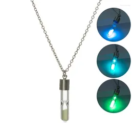 Pendentif Colliers 2023 Collier de minuterie de sable lumineux pour femmes brillent dans le noir chaîne classique couple bijoux en verre