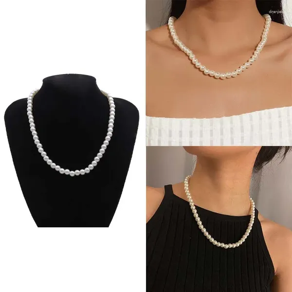 Pendentif Colliers 2023 Tendance Bijoux élégants Collier de perles de mariage pour femmes Mode Blanc Imitation Collier ras du cou