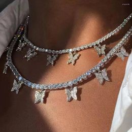 Hangende kettingen 2023 Trendy Iced Out Neck Chain Crystal Butterfly Choker ketting voor vrouwen Meerlagige kruis Rhinestone Jewelry