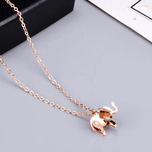 Pendentif Colliers 2024 Collier d'éléphant Rose Gold Couleur Mode Titanium Steel Femme Bijoux Cadeau de Noël Ne se fane jamais Drop