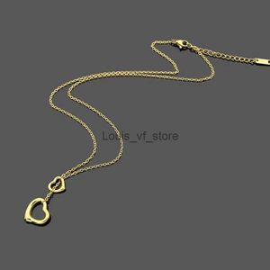 Collares colgantes 2024 Joyería de moda Diseñador Designe Collar popular de lujo Nuevo producto Hollow Out Single Double Love 18k Oro de alta calidad Je Cigi H24227