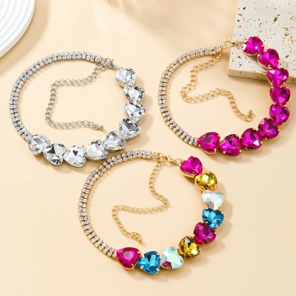 Collares colgantes 2024 Moda de lujo colorido corazón cristal lleno de diamantes de imitación collar de gargantilla para mujeres joyería de fiesta de boda nupcial