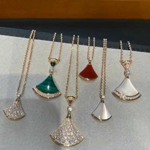 Colliers de pendentif 2024 Fashion à chaud mode haut Quty Luxury Luxury S925 Collier pendentif diamant en or rose 18K