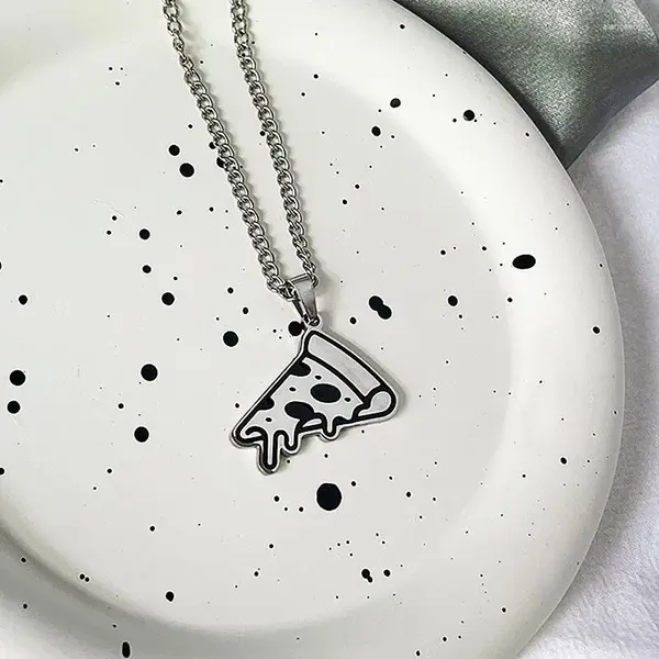 Pendentif Colliers 2024 Tendance Pizza Collier pour Femmes Hommes Titane Acier Creative Chandail Chaîne Pas Fade Bijoux Hip Hop Punk Accessoires