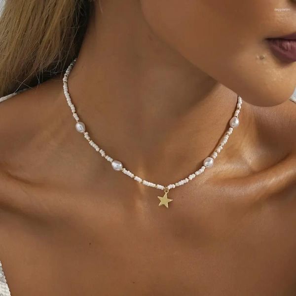 Collares colgantes 2024 Vintage Bead Imitation Imite Pearl Collar para mujeres Damas simples Joya de la cadena de clavícula al por mayor