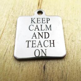 Colliers de pendentif 20pcs / Lot-Keep Calm and Teach on Inneildless Steel Charms - Laser gravé des pendentifs de bricolage personnalisés