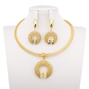 Hanger kettingen 24k gouden kleur Indian Hollow Out ring ketting oorrang set trouwjurk sieraden herdenkingsfeestje cadeau 230506