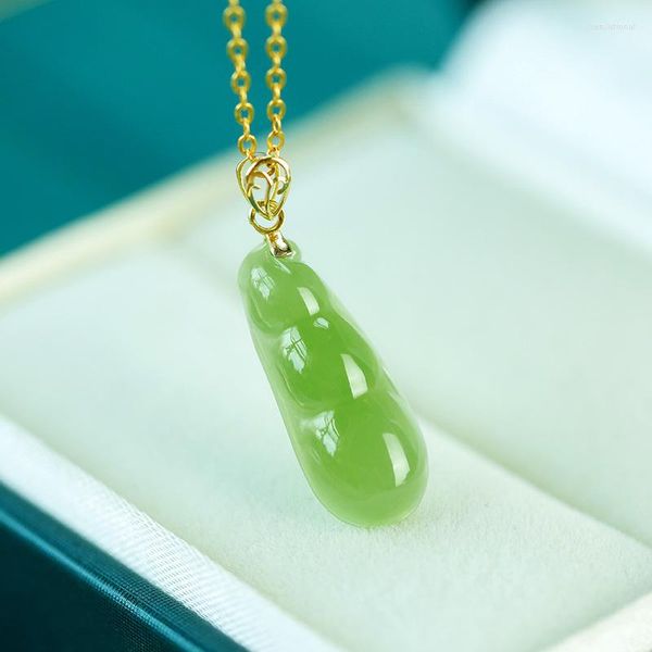 Pendentif Colliers Boucle Plaqué Or 24K Argent Sterling Incrusté Hetian Jade Simple Élégant Gracieux Fu Dou Sauté Haricots Verts Femme