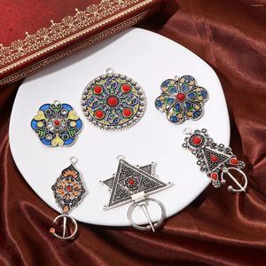 Colliers de pendentif 2pcs Bohême ethnique Pendants pour les bijoux de bricolage fabriquant des fleurs d'émail en argent antique