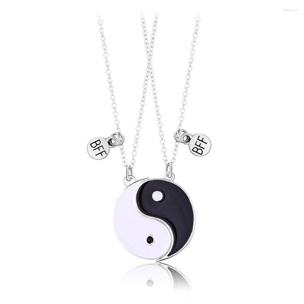 Collares colgantes 2 uds. Collar magnético de Tai Chi a la moda para Mujeres Hombres Yin Yang cadena de clavícula BFF amigos accesorios de joyería regalos