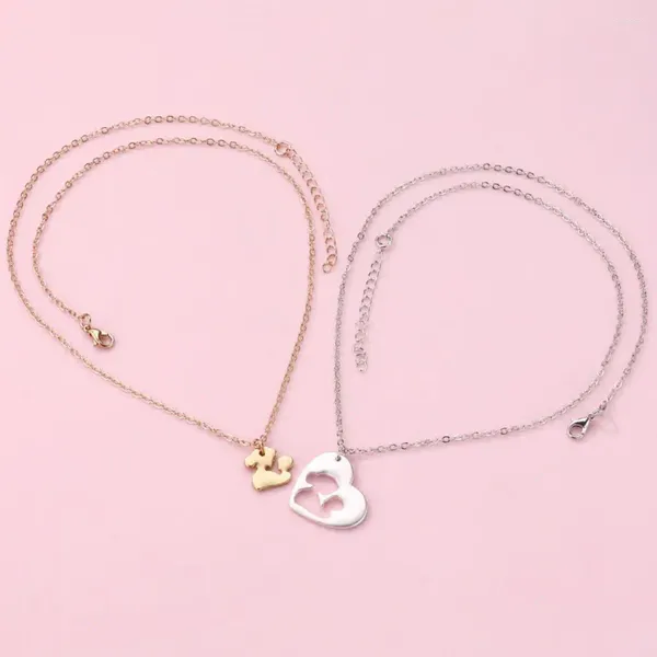 Colliers de pendentif 2pcs Journ de la fête des mères Cadeaux de mères simples pour ses mariages anniversaire de la Saint-Valentin cérémonie