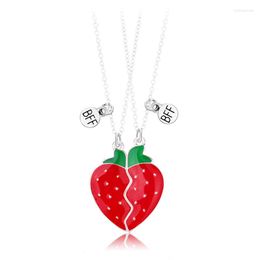 Pendentif Colliers 2 Pcs/ensemble De Mode À La Mode Ami Collier Mignon Fraise Charme Émail BFF Magnétique Pour Hommes Femmes Couple