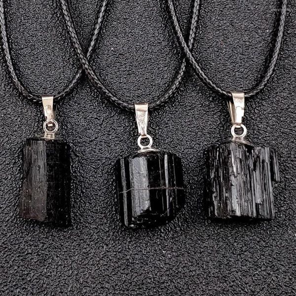 Colliers pendentifs 3/5/10pcs Collier Tourmaline Noir Spécimen de pierre de pierre précieuse brute pour la protection Schorl