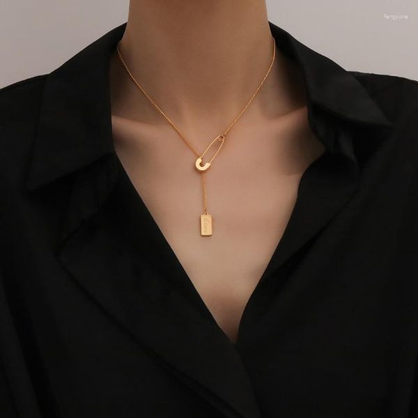 Pendentif Colliers 316L Collier en acier inoxydable pour femmes Gold Pin Collier Tempérament Clavicule Chaîne Dames Bijoux