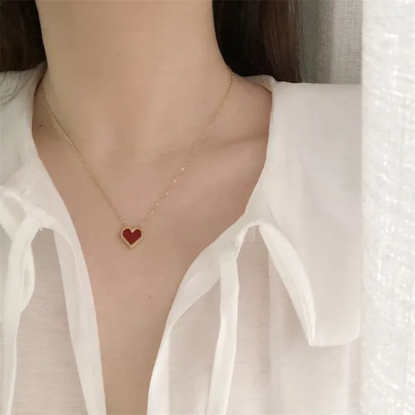 Collares colgantes 316L Acero inoxidable Collar de corazón de resina roja para mujeres Moda Chicas Cadena de clavícula Regalos de joyería de fiesta