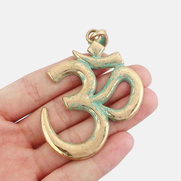 Collares pendientes 3PCS Vintage Gold Verdigris Patina Large Lucky OM / AUM Yoga Charms Colgantes para símbolo Collar Joyería