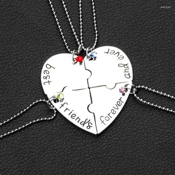 Collares colgantes 4 piezas Llamativo corazón Puzzle Collar Amigo Matching Ins