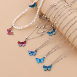 Pendentif Colliers 5 PCS Ensemble de papillon peint personnalisé pour femmes Collier multicouche à la mode Bijoux faits à la main
