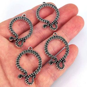 Colliers de pendentif 50pcs diy alliage zinc ancien couleur argentée rond les tentacules charme de pendentif pour femmes accessoires 221115