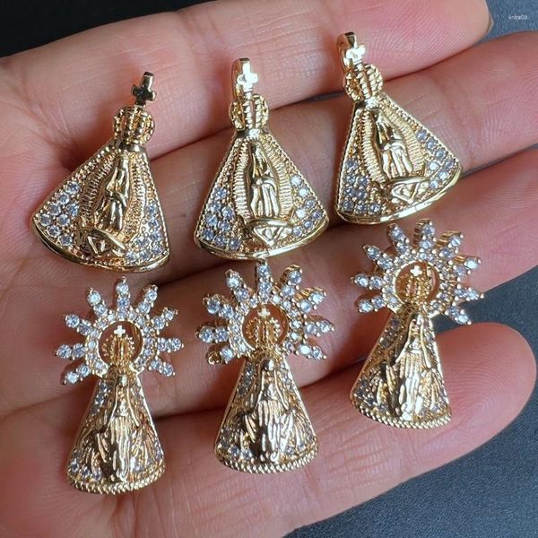 Pendentif Colliers 50pcs / lot CZ Stone Médailles religieuses Cuivre Guadalupe Grace Charms