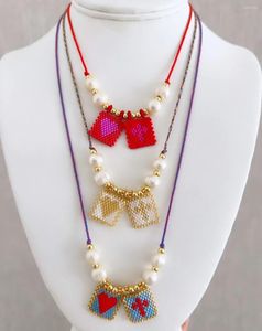 Colliers pendants 5pcs Collier Escapulario Boho Miyuki Cross Heart Freshater Pearl Perle Perle à la main