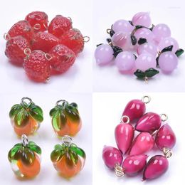 Pendentif Colliers 5pcs / lot Mix Styles Verre Fruit Fraise Pêche Charmes DIY Légume Aubergine Patate Douce Bijoux Accessoires Trouver