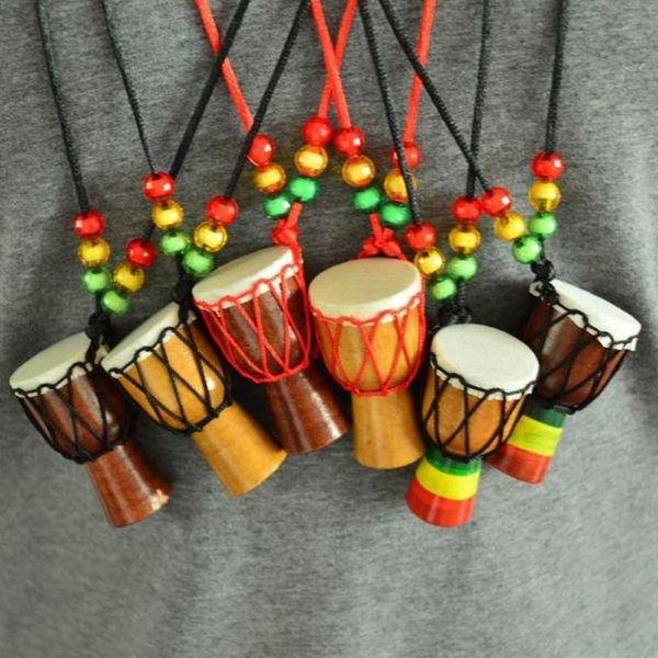 Pendentif Colliers 5pcs Mini Jambe Drummer Individualité Djembe Percussion Instrument de musique Collier Africain Tambour à main Toy260H