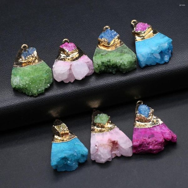 Colliers pendants 5pcs Natural Druzy Stone Triangle Placing Golden Charm pour faire des boucles d'oreilles de bijoux de bricolage Accessoire