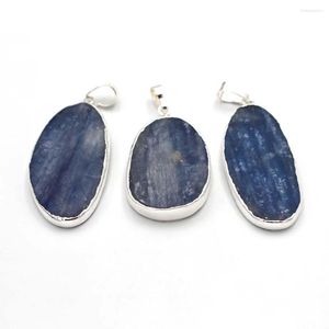 Hangende kettingen 5 -stks verzilverde onregelmatige edelstenen steen natuurlijke kyaniet platte ovale genezing voor bruids ketting blauw kristal