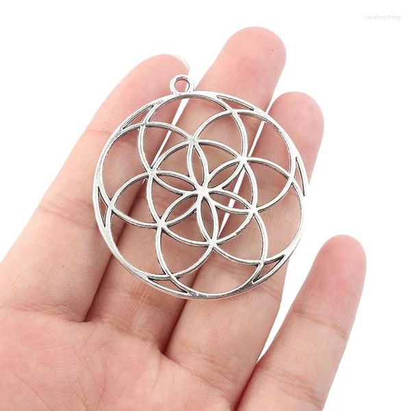 Pendentif Colliers 5pcs Tibétain Argent Rond Filigrane Fleur Charme Pendentifs Pour Collier À Faire Soi-Même Yoga Fabrication De Bijoux Résultats 44 47mm