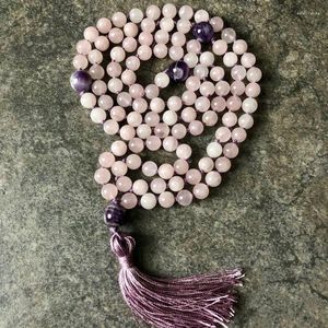 Hangende kettingen 6 mm roos Q-uartz en amethists mala yoga sieraden voor vrouwen genezende steen met paarse kwast ketting 108 met de hand geknoopt