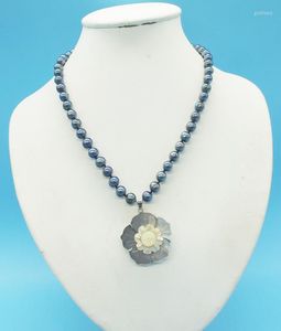 Colliers pendentifs Collier de perles noires naturelles 7-8MM. Coquillage Fleur 18