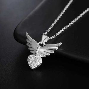 Hangende kettingen 925 Sterling zilveren ketting sieraden 45 cm voor vrouwen bruiloft Nobel Mooie elegante charme mooie engelvleugels hart zirkon h240504