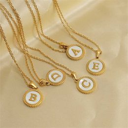 Colliers pendants A B C D E F G H I J K L M N O P Q R S T U V W X Y Z Collier de lettres d'origine Femme en acier inoxydable Mother of Pearl Round Charm J240516