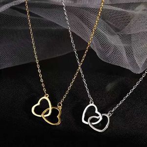 Pendentifs de collier Un simple collier pendentif double coeur adapté aux bijoux élégants pour les femmes fête de mariage amis bijoux cadeaux bohème pas cher bijouxL2404